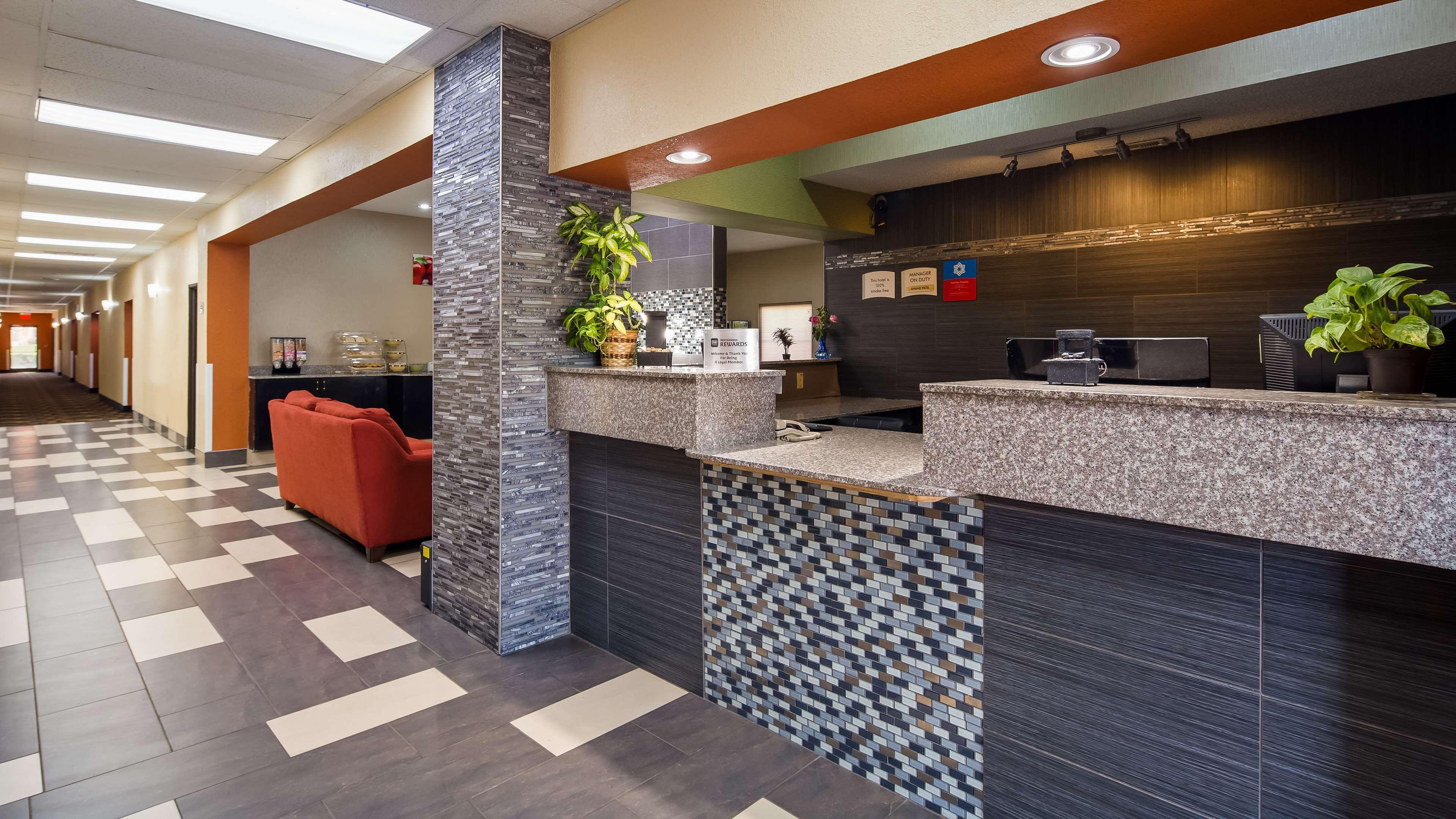 Surestay Plus Hotel By Best Western Blue Springs Ngoại thất bức ảnh